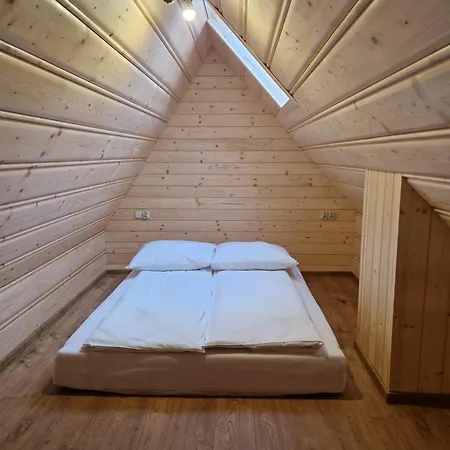 I Krupa Ciche Z Jacuzzi Шале *